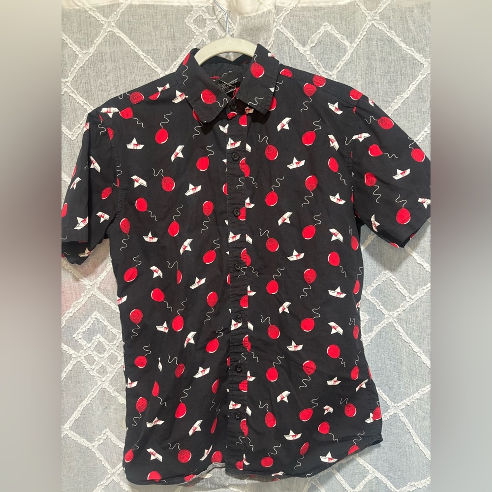 IT Chapter 2 Sailboat Balloon Button Up Shirt Size XS Pennywise Clown 🎈🤡